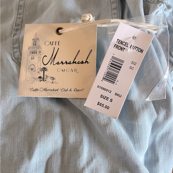 NWT 👕 Cafe Marrakesh Women’s Button Up in Soft Denim Color. - Picture 4 of 4